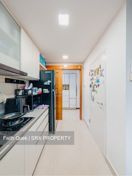 The Lakeshore (D22), Condominium #504901101